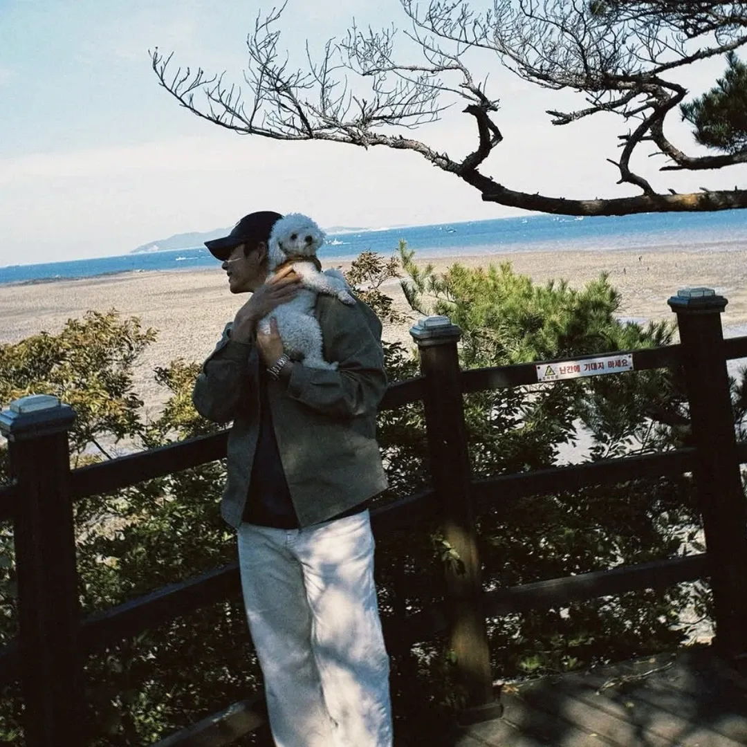 Behind-the-scenes cut of MJ (ASTRO)