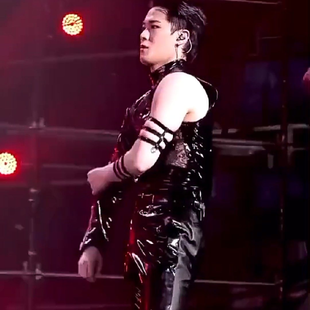 Behind-the-scenes cut of Moonbin (ASTRO)