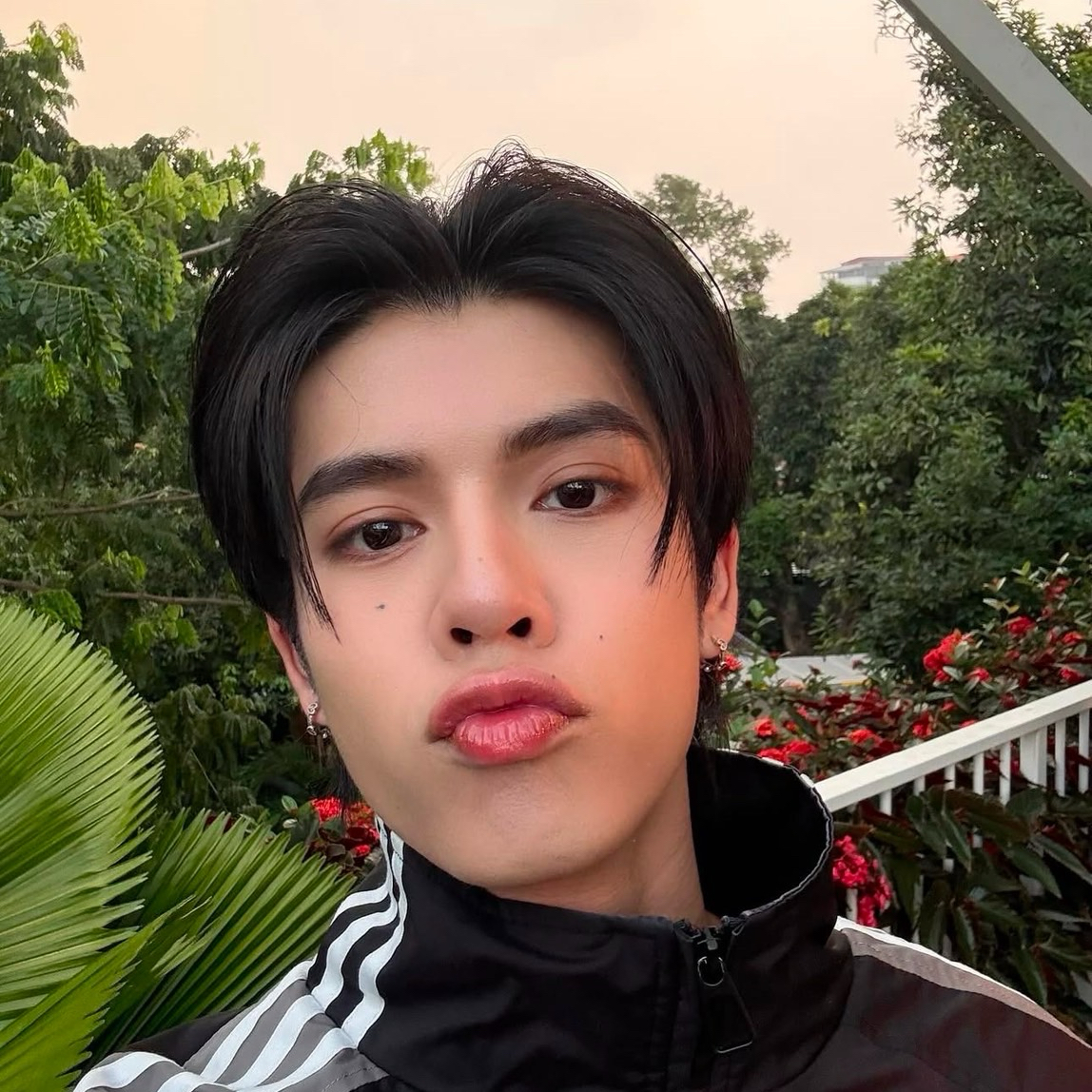 Potret di balik layar DORN (NexT1DE)