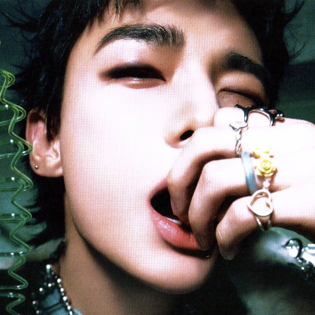 Behind-the-scenes cut of Hyunjin (Stray Kids)