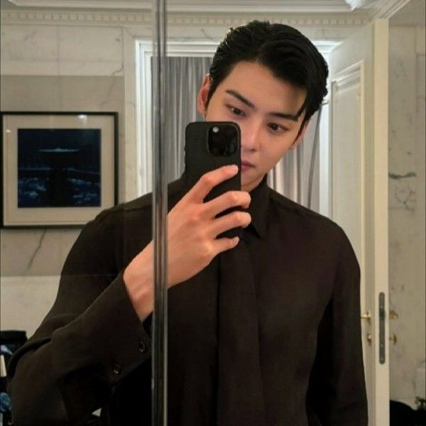 Latest photo of Eunwoo (ASTRO)