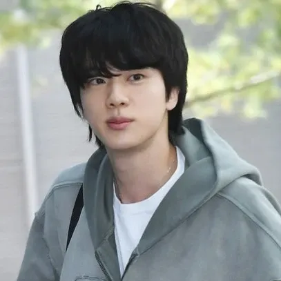 Foto terbaru Jin (BTS)