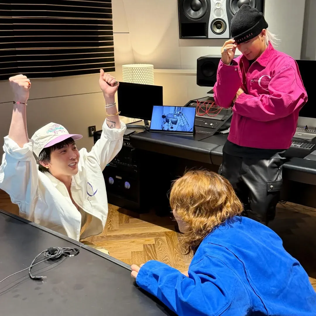 Recent activity shot of BIGBANG