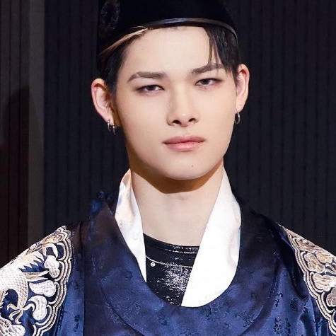 Foto aktivitas terbaru NI-KI (ENHYPEN)