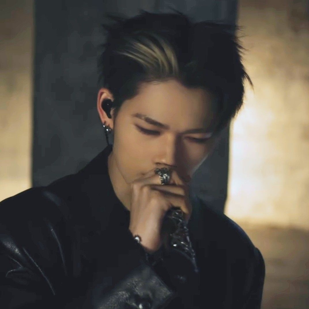 NI-KI (ENHYPEN)的最新活動照片