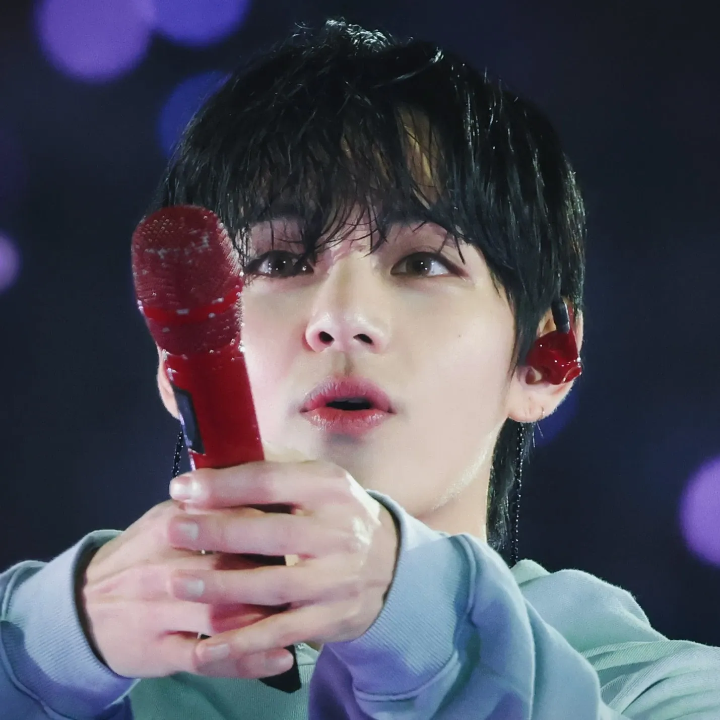 뷔 (방탄소년단)의 비하인드 컷