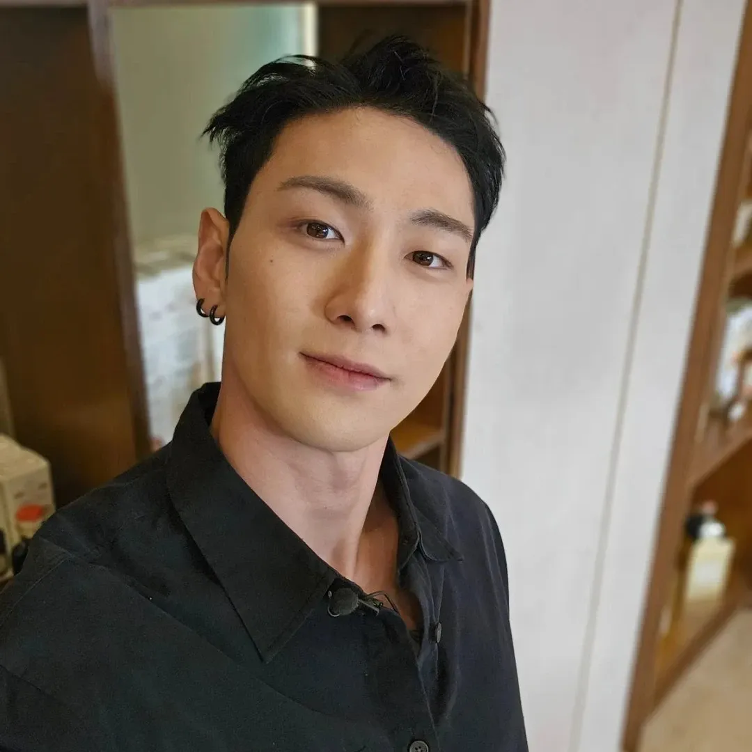 백호 최근 활동샷