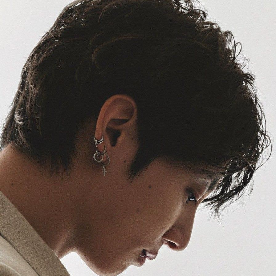 Latest photo of Jungkook (BTS)