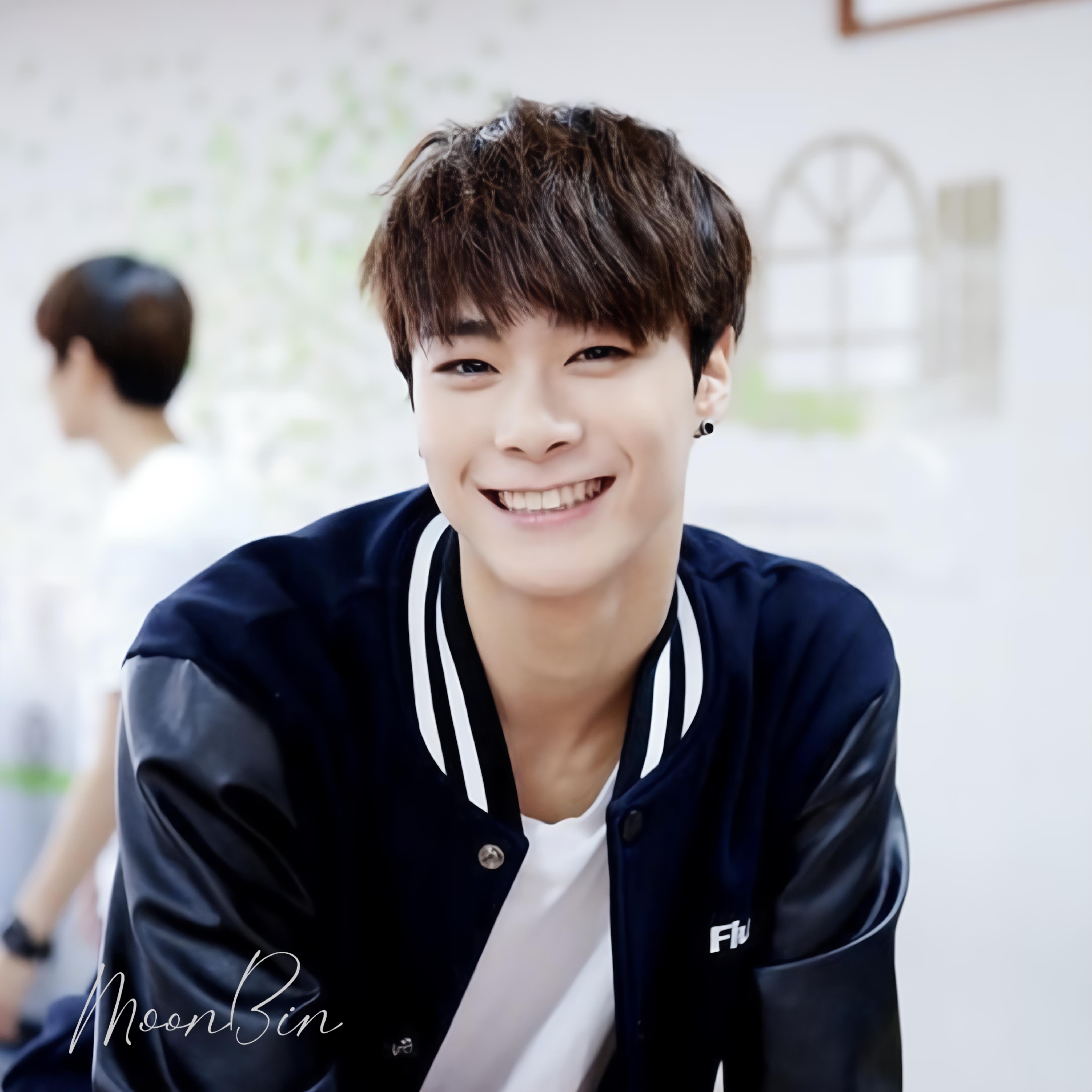 Latest photo of Moonbin (ASTRO)