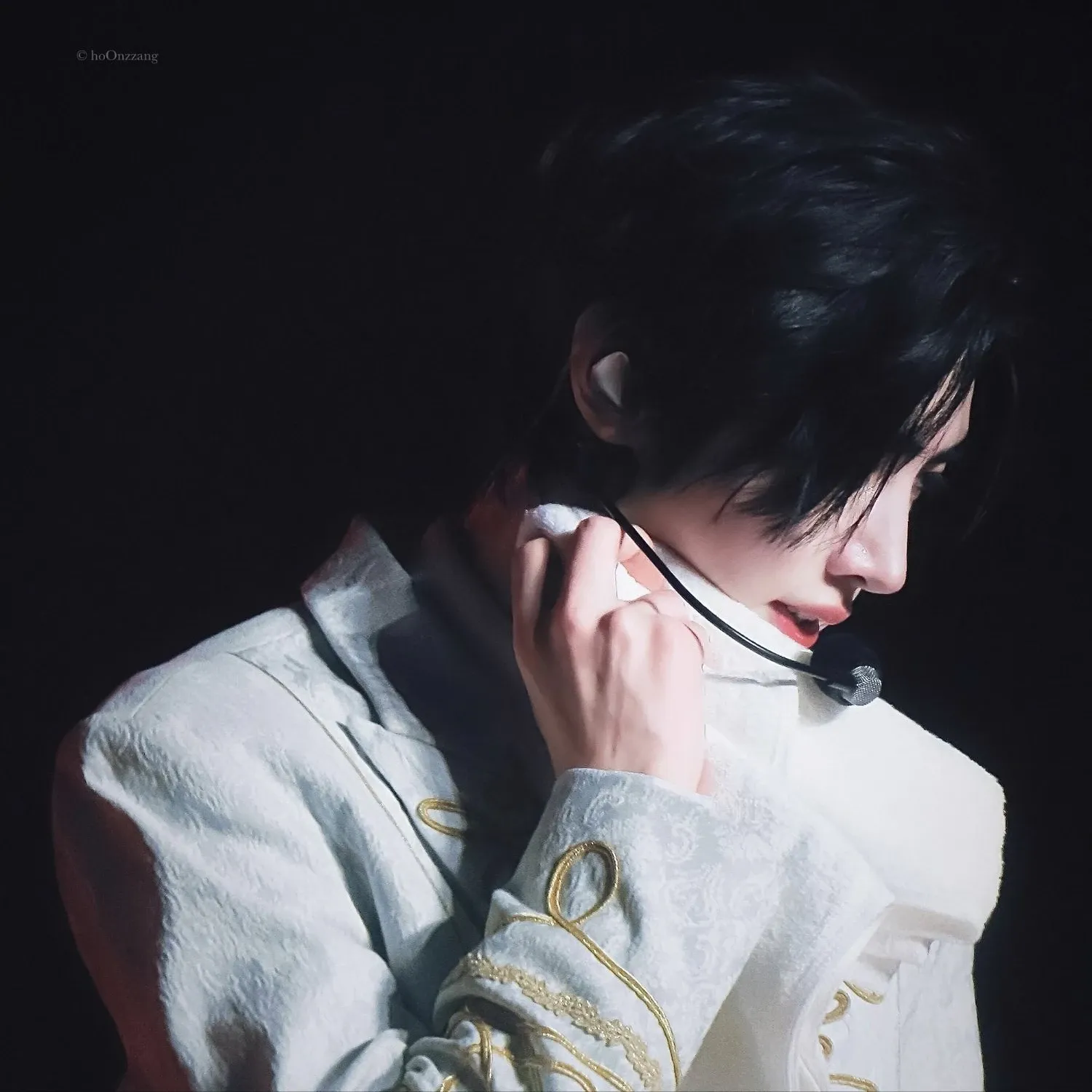 Foto aktivitas terbaru Sunghoon (ENHYPEN)