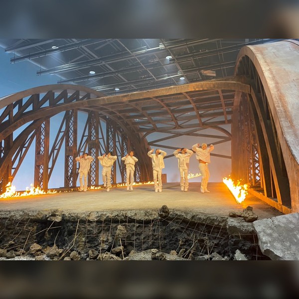 Shining profile picture of iKON on today's Choeaedol