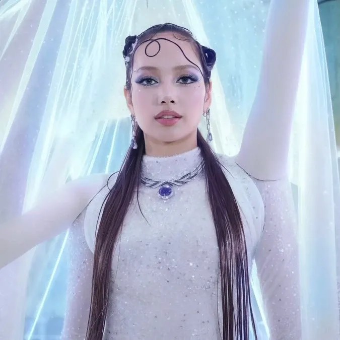 リサ (BLACKPINK)の最近の活動写真