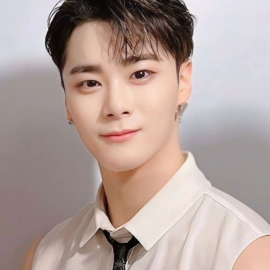 A moment captured by Moonbin (ASTRO)'s fan