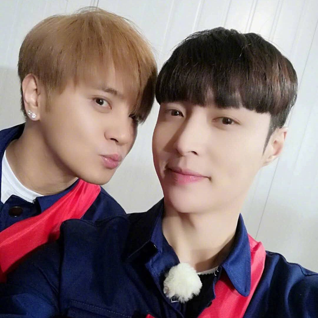 A moment captured by Lay (EXO)'s fan