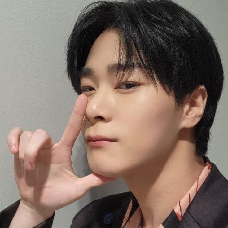 Latest photo of Moonbin (ASTRO)