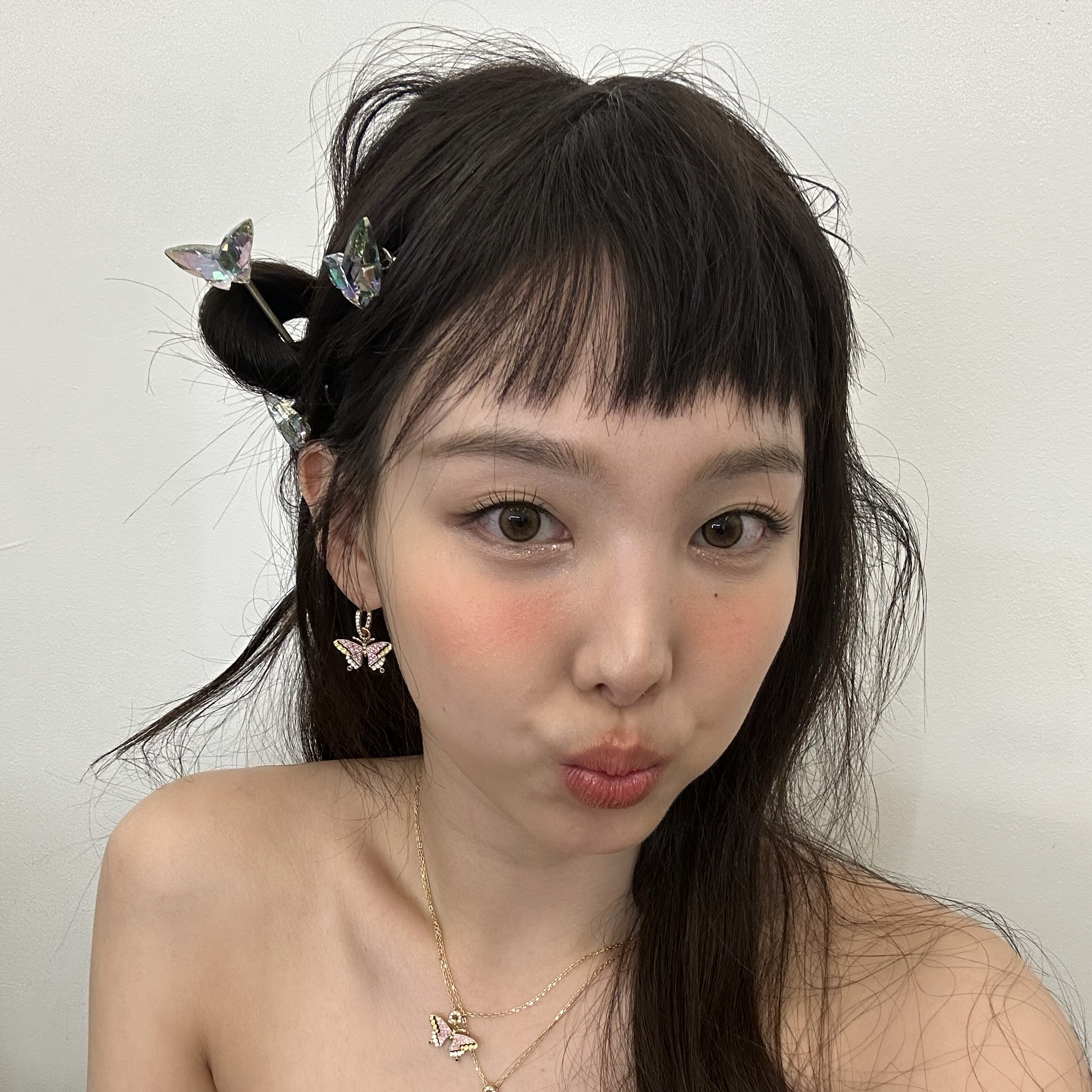 Foto aktivitas terbaru Nayeon (TWICE)