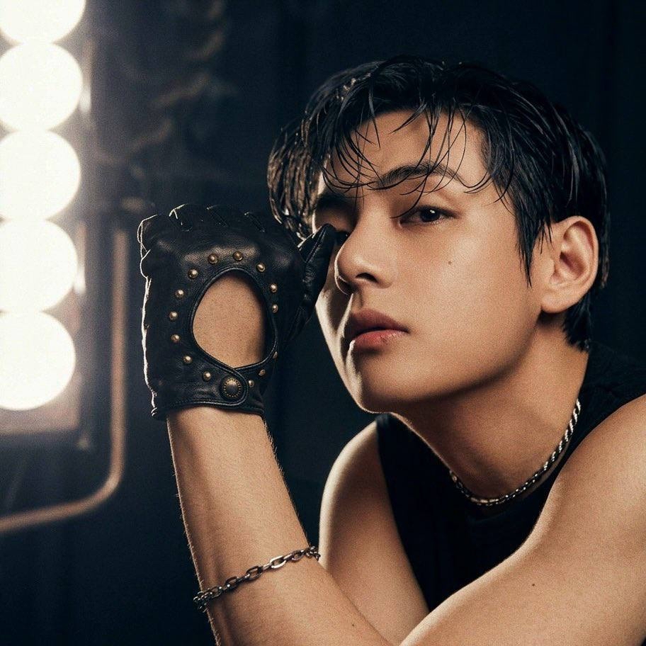 V (BTS)の最新写真