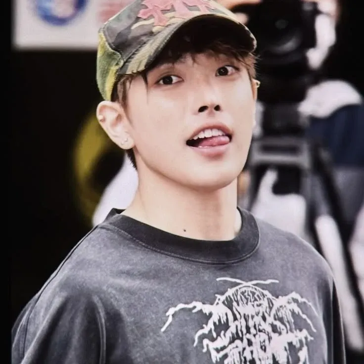 Behind-the-scenes cut of Hongjoong (ATEEZ)