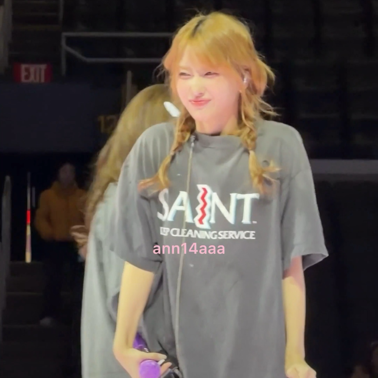 Momo (TWICE)的幕後花絮