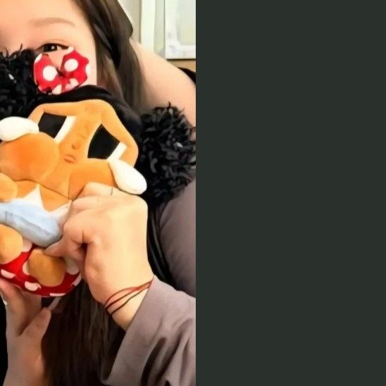 A moment captured by Solar (MAMAMOO)'s fan