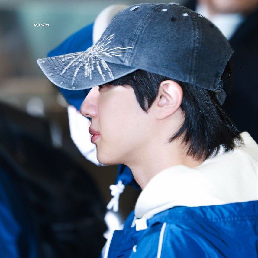 진 (방탄소년단)의 최신 사진