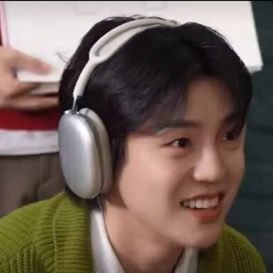 Behind-the-scenes cut of Donghun (A.C.E)