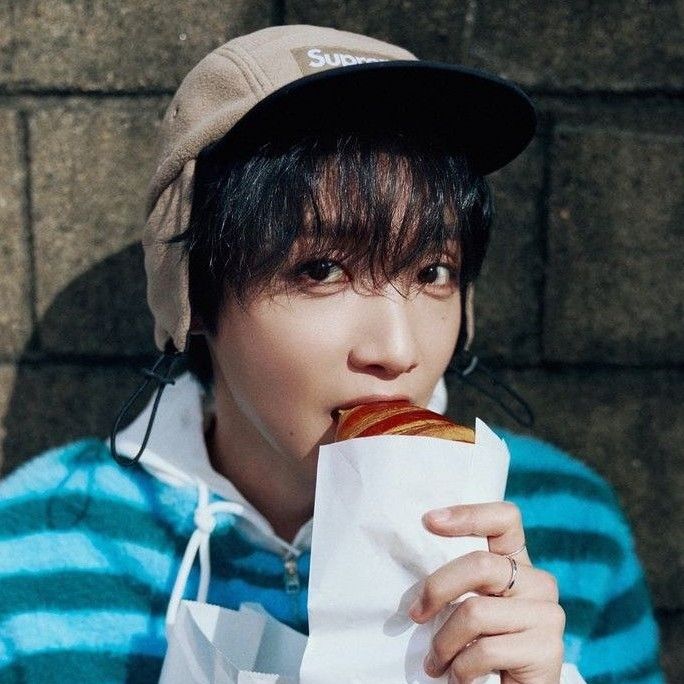 Recent activity shot of Jeong Sewoon