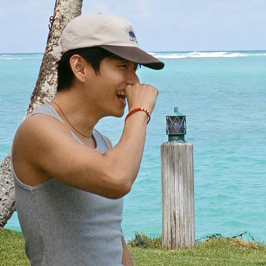 Foto aktivitas terbaru V (BTS)