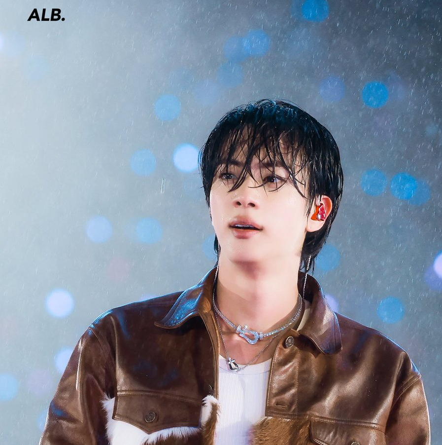 진 (방탄소년단)의 비하인드 컷