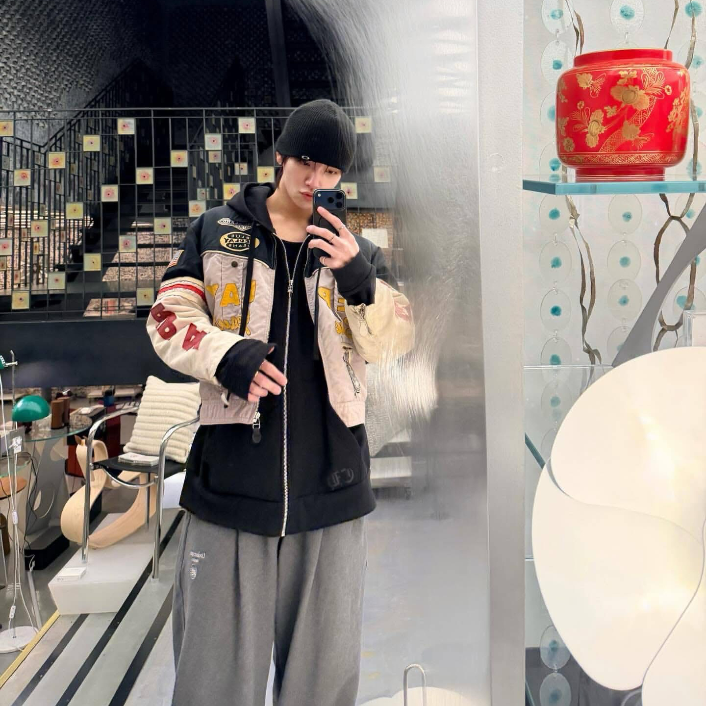 Behind-the-scenes cut of Joshua (SEVENTEEN)