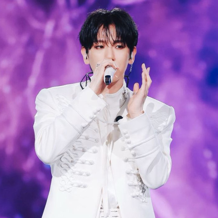 Behind-the-scenes cut of Baekhyun (EXO)