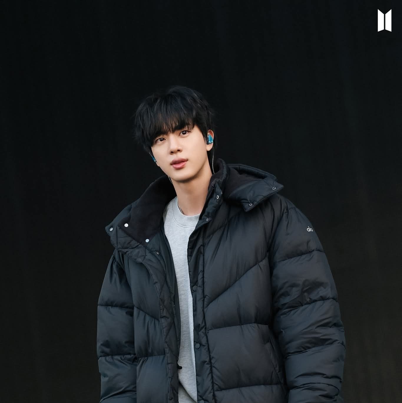 Behind-the-scenes cut of Jin (BTS)