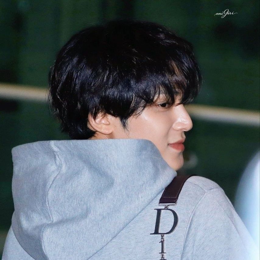 Latest photo of Mingyu (SEVENTEEN)