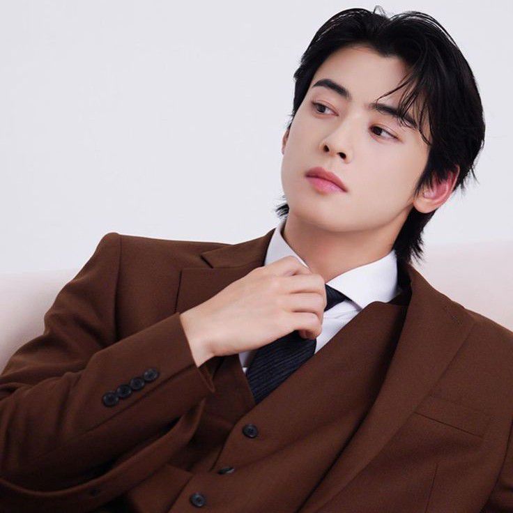 Latest photo of Eunwoo (ASTRO)