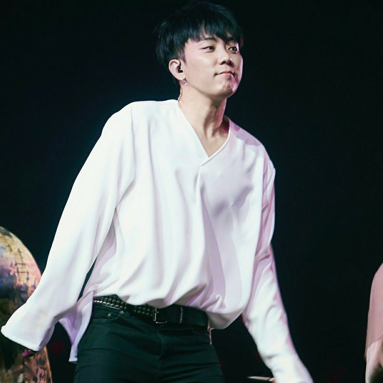 A moment captured by Eun Jiwon (SECHSKIES)'s fan