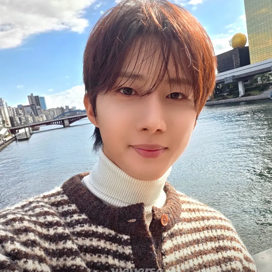 Behind-the-scenes cut of Hui (PENTAGON)