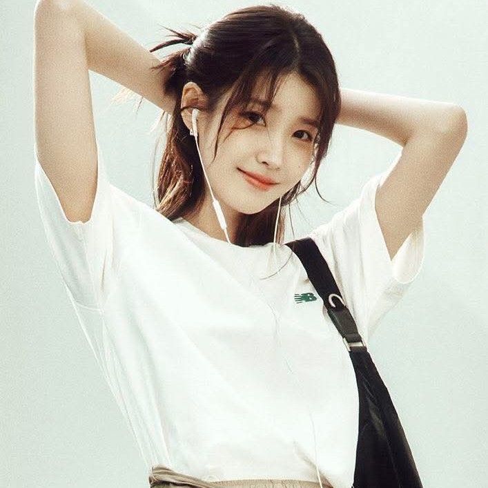 아이유의 비하인드 컷