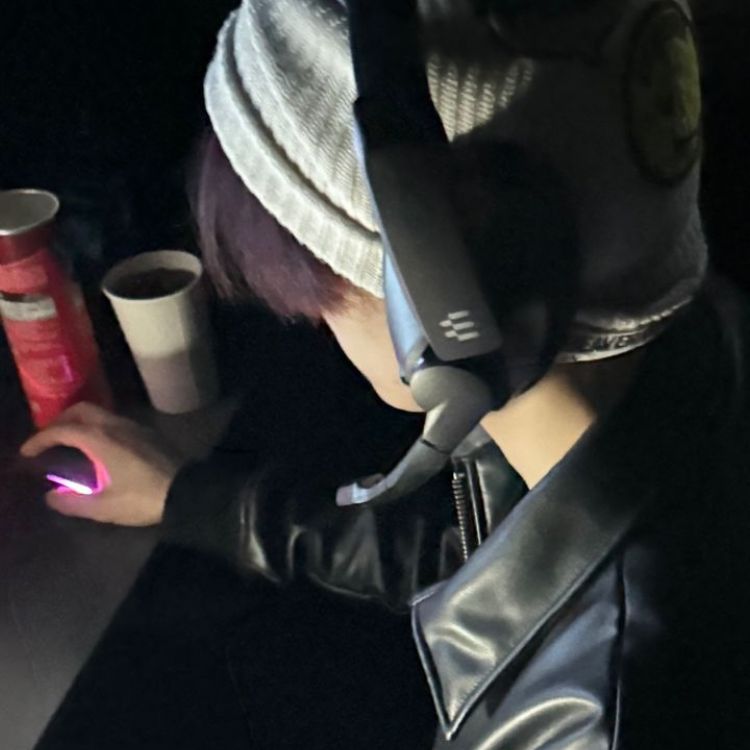 Foto aktivitas terbaru ENHYPEN