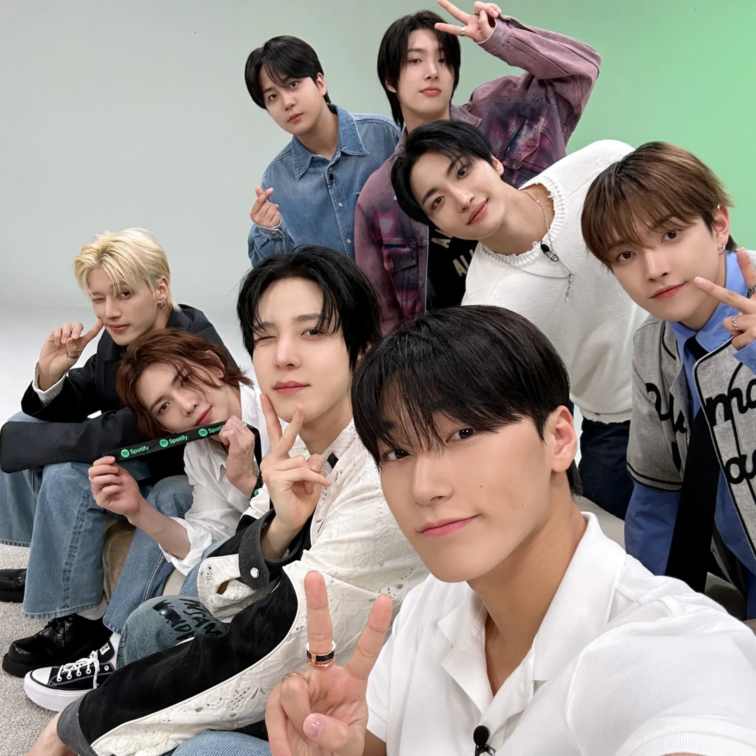 Behind-the-scenes cut of ATEEZ