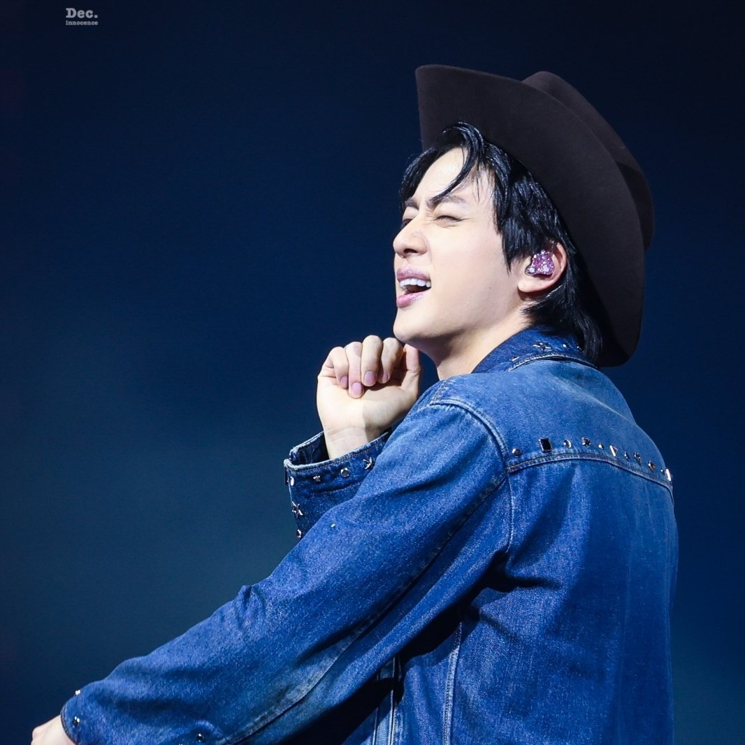 진 (방탄소년단)의 최신 사진