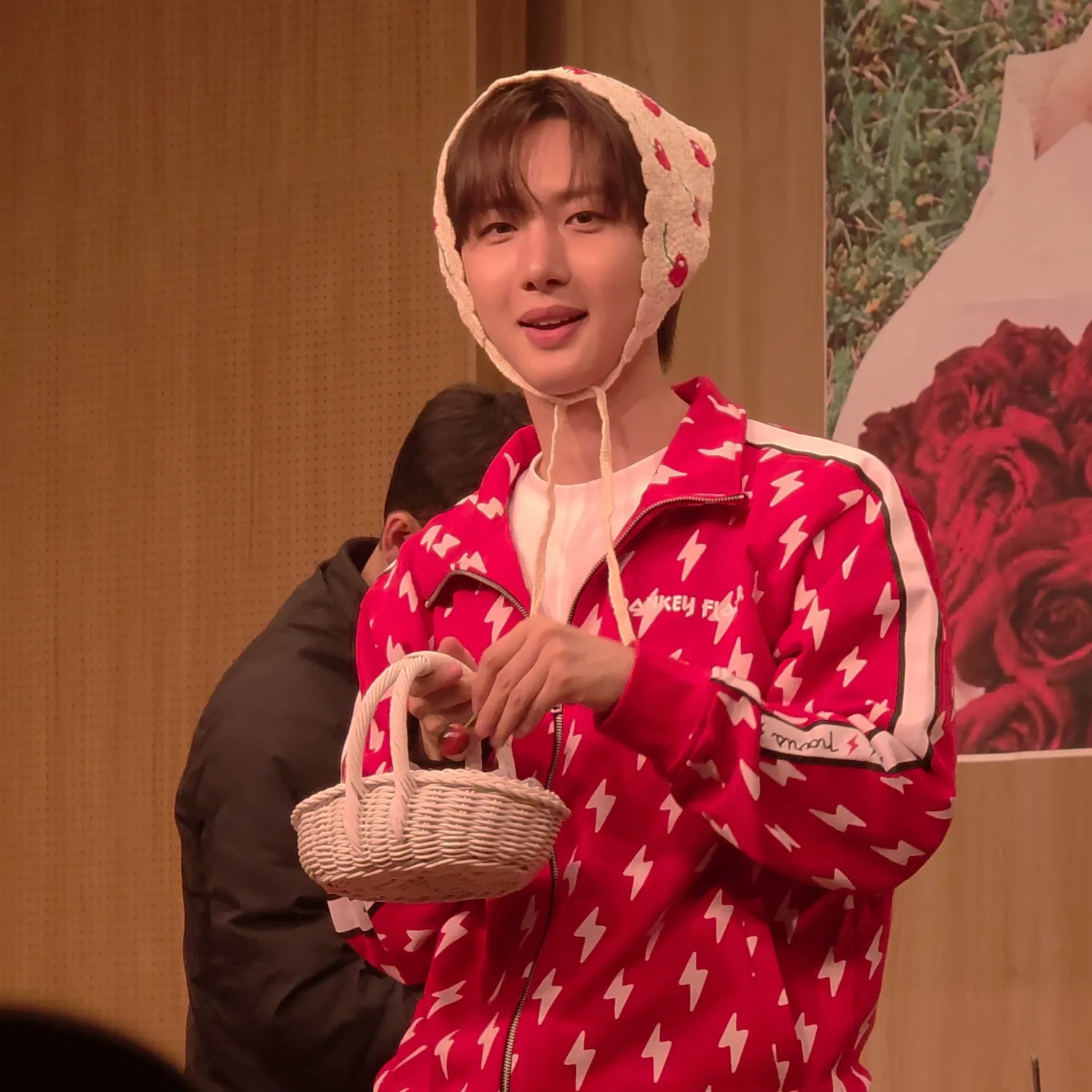 Recent activity shot of Hui (PENTAGON)