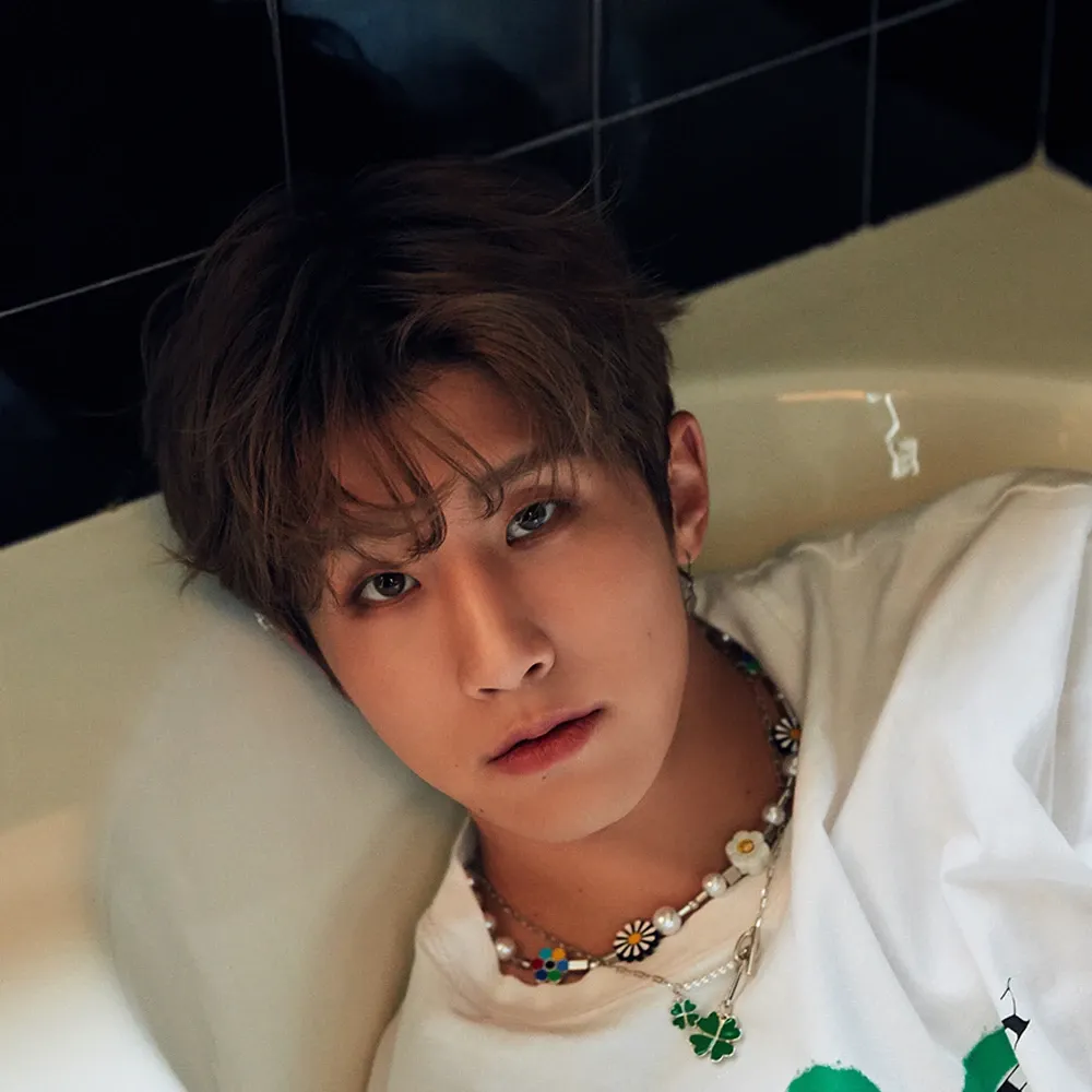 Latest photo of Jinjin (ASTRO)