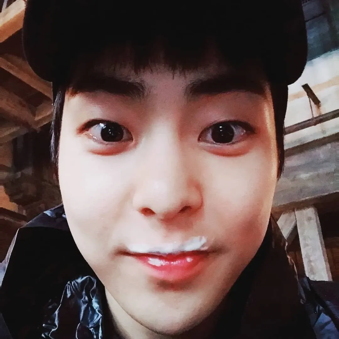 시우민 (EXO)의 비하인드 컷