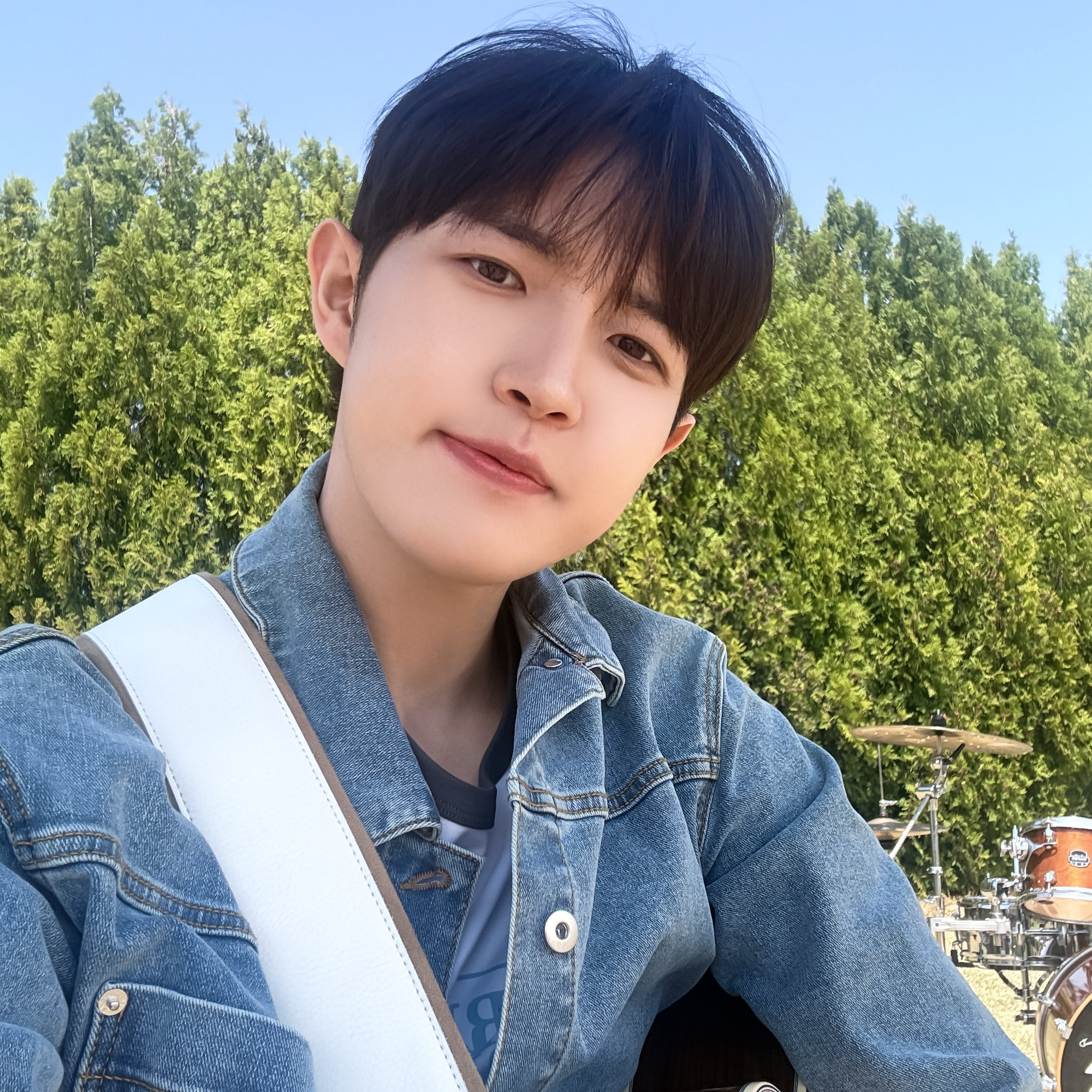 Potret di balik layar Kim Jaehwan