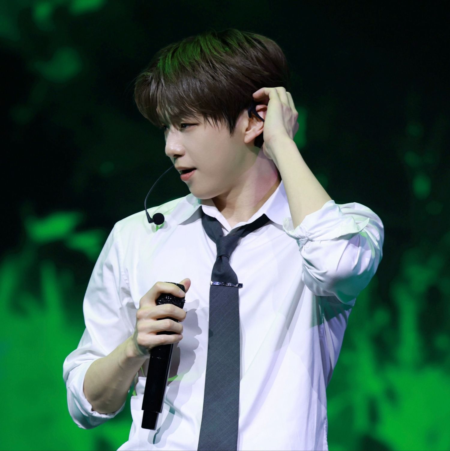 강다니엘 최근 활동샷