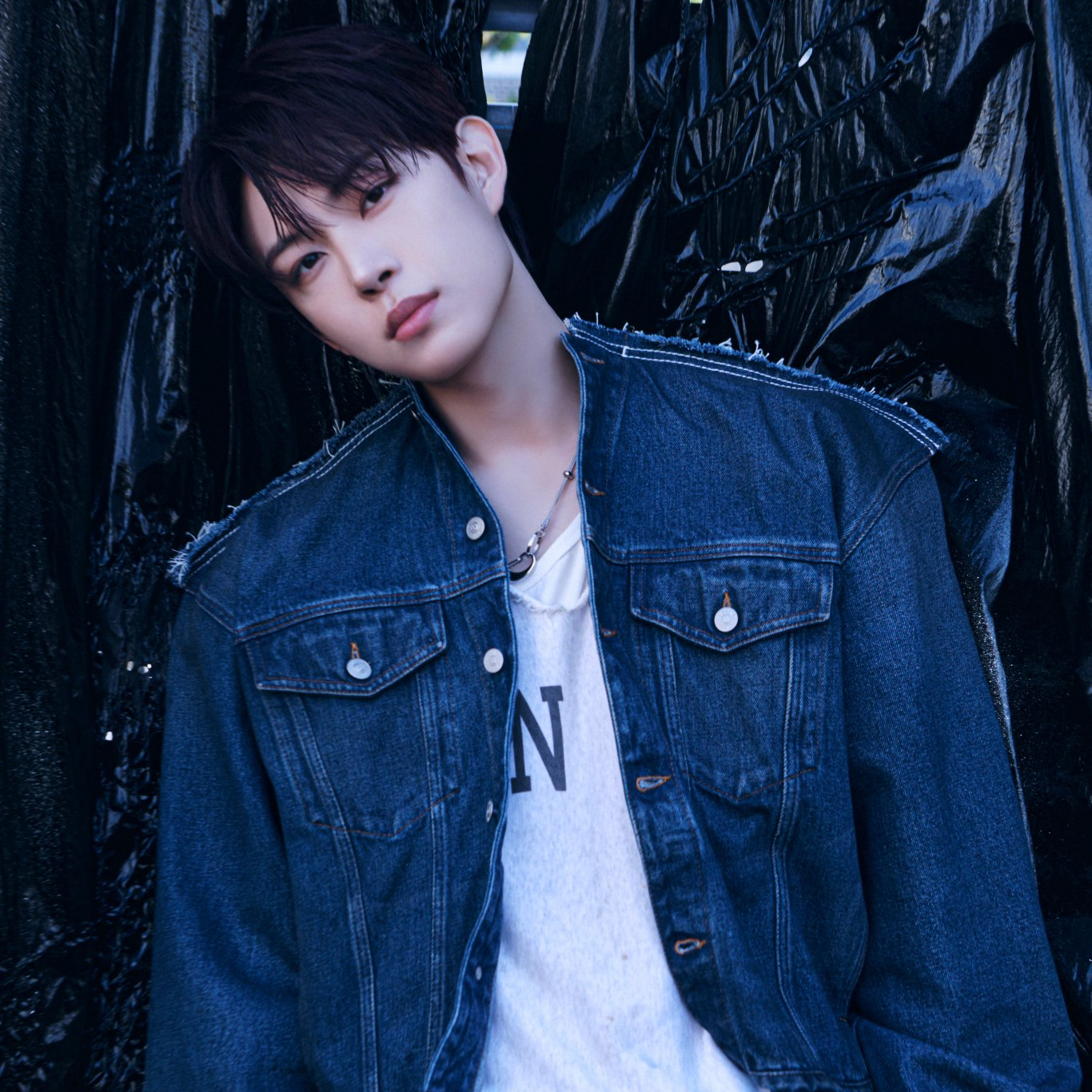 Behind-the-scenes cut of Kim Geonwoo (ALPHA DRIVE ONE)