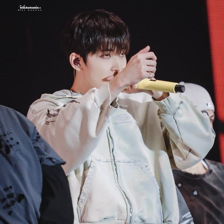 Latest photo of Wonwoo (SEVENTEEN)