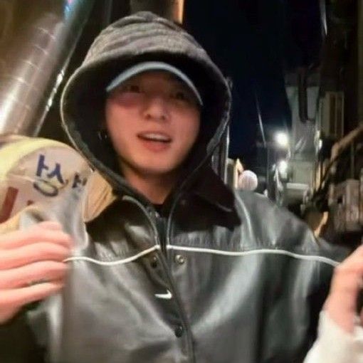 정국 (방탄소년단)의 최신 사진