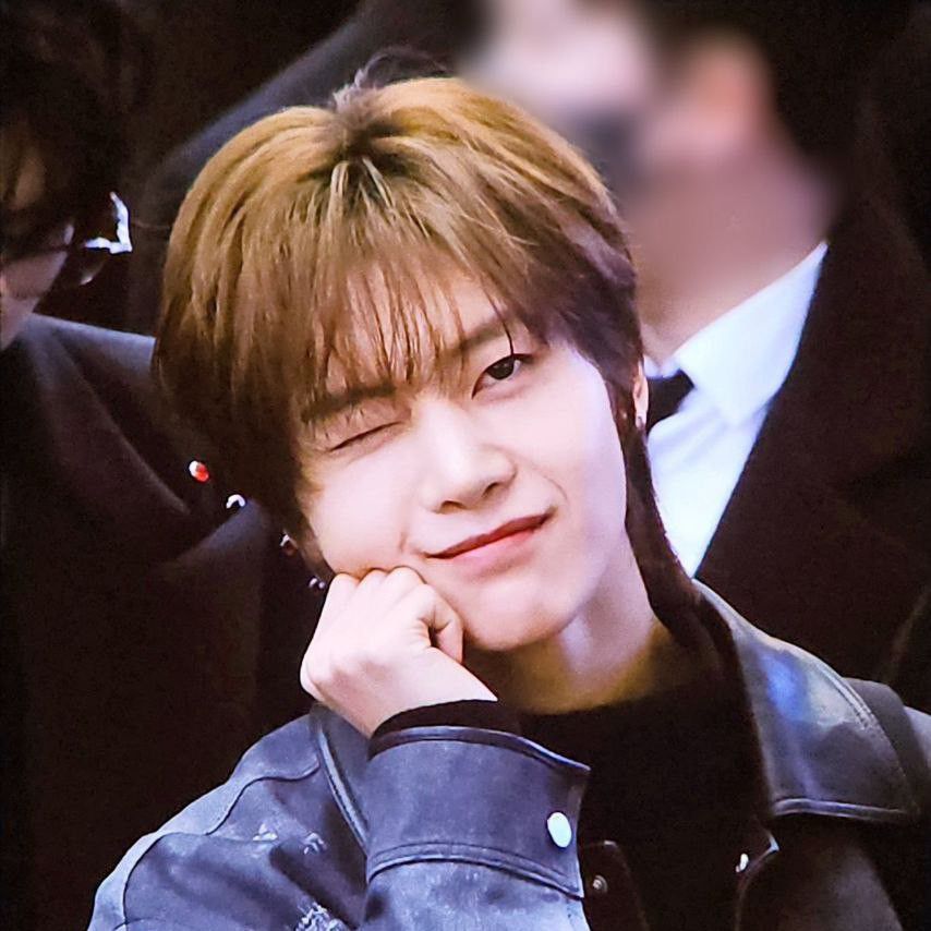 A moment captured by Seok Matthew (ZEROBASEONE)'s fan