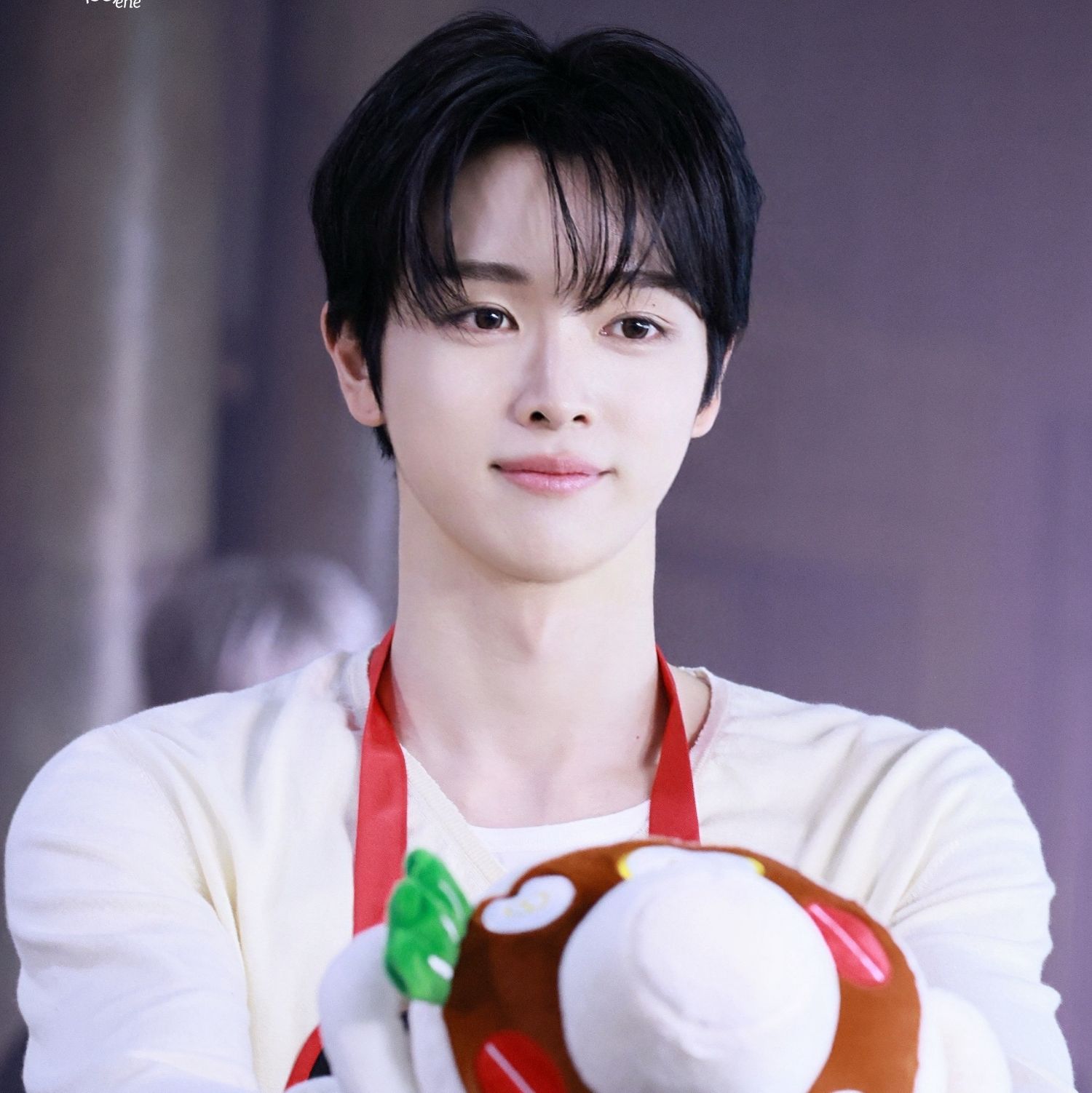 Recent activity shot of Sungchan (RIIZE)